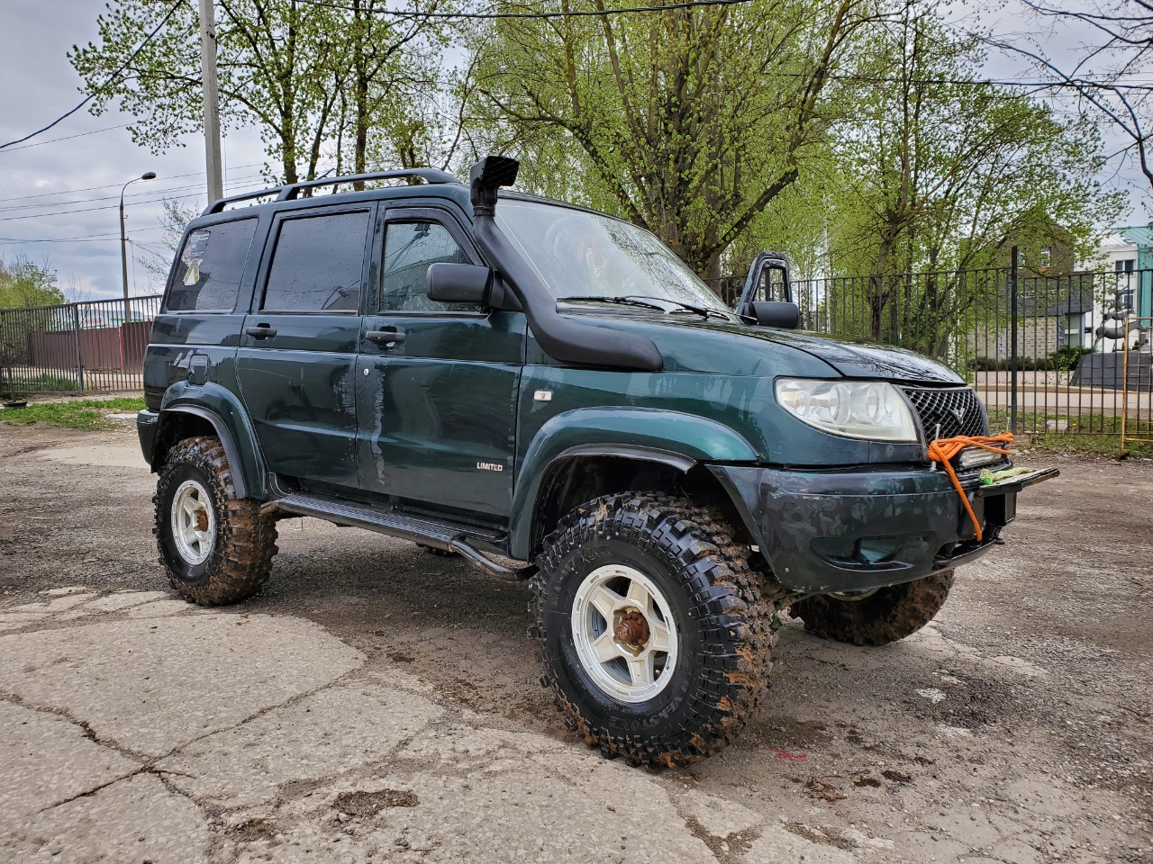 Леон