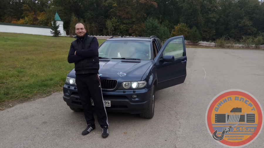 фото застрявшего BMW X5 E53 Москва