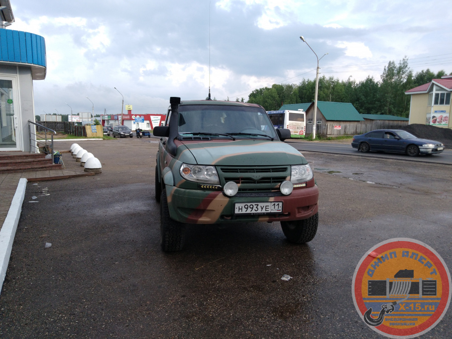 автоволонтеры и доброволец Уаз патриот николай оказал помощь застрявшему , которые писал что: Дернуть, трос есть. Уаз патриот Сыктывкар