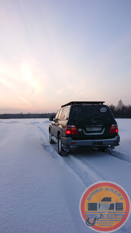 фото застрявшего Toyota Land Cruiser 100 Москва