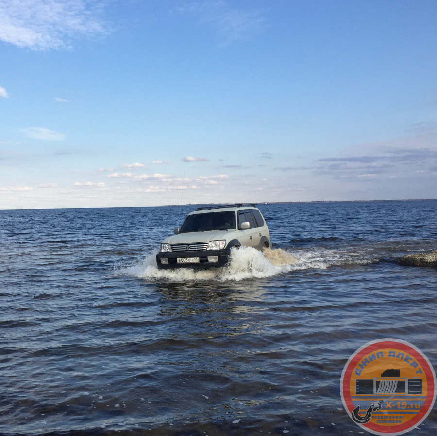 автоволонтеры и доброволец Toyota Land cruiser prado 90 Александр оказал помощь застрявшему Улица.Голубинская 8, которые писал что: Прикурить дёрнуть заглох Toyota Land cruiser prado 90 Волгоград