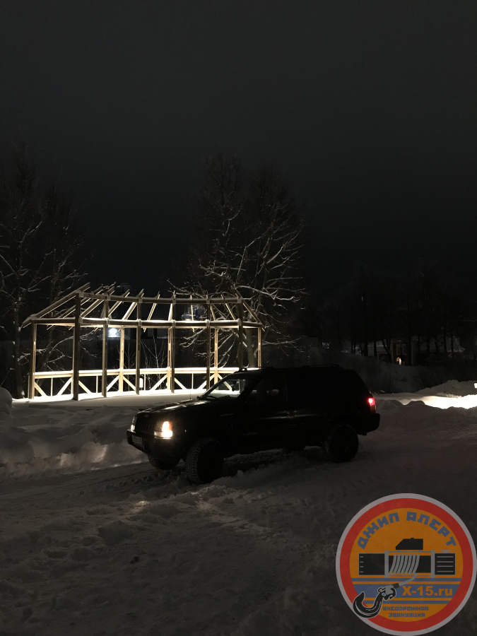 фото застрявшего Jeep Grand Cherokee ‘93 Суздаль