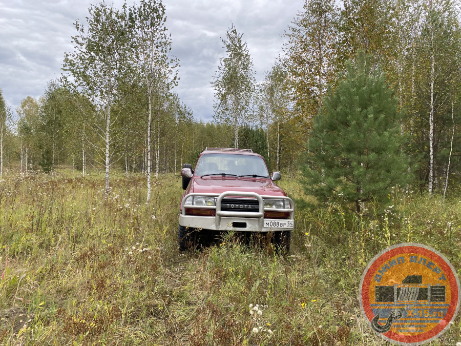 фото застрявшего Toyota Land Cruiser 80 Новосибирск