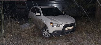 Вытащить сел на пузо вытащить застрявшую машину Asx Mitsubishi 