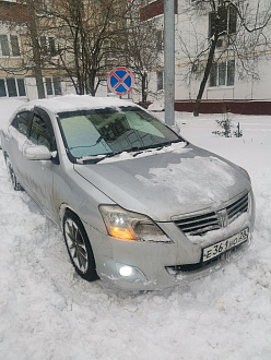 Застряла в снегу, просто вытянуть вытащить застрявшую машину Toyota premio