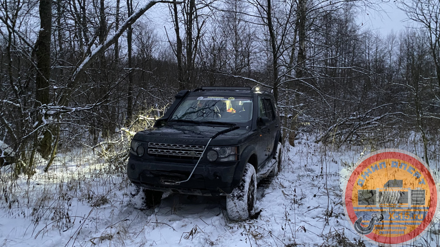 фото застрявшего Land Rover Discovery деревня Горки