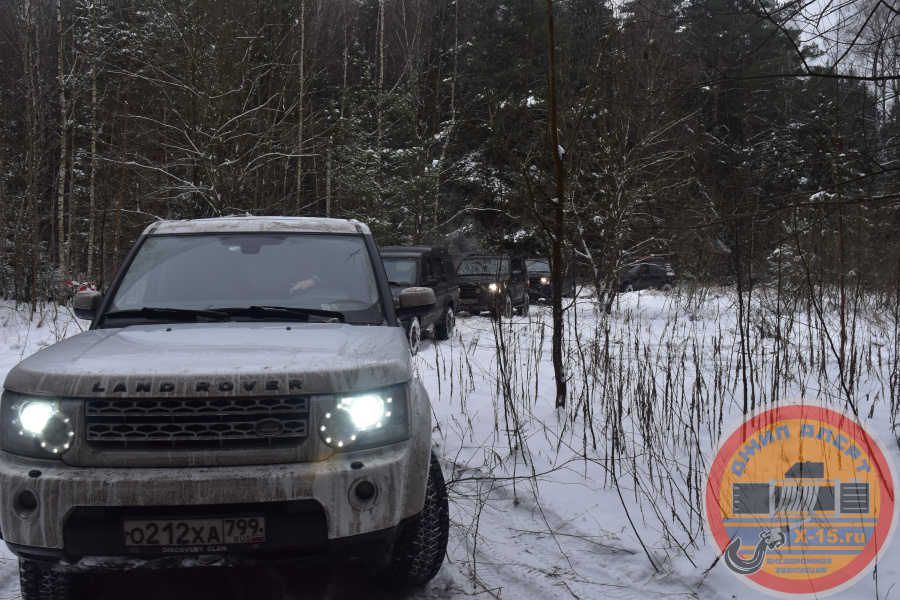 фото застрявшего Land Rover Discovery4 