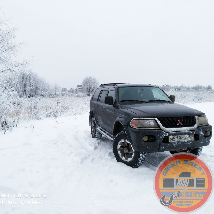 Mitsubishi montero sport Москва