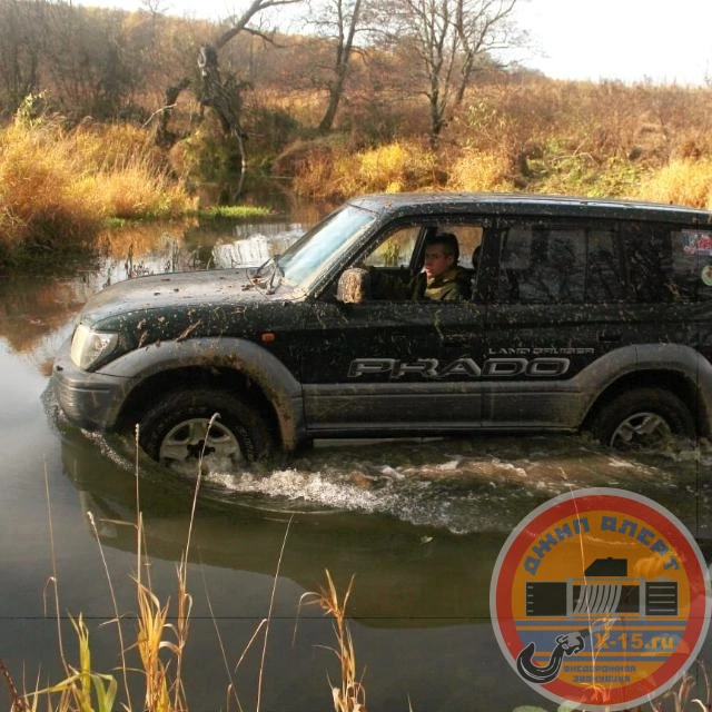 фото застрявшего Toyota Prado Москва