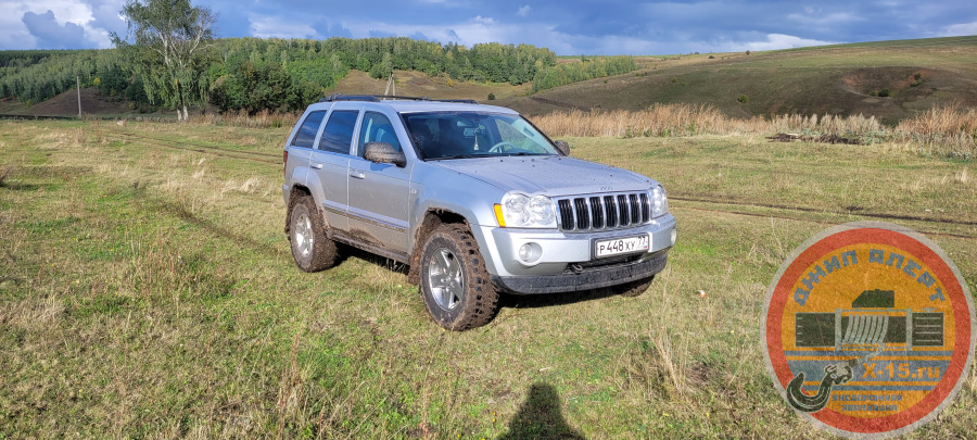 фото застрявшего Jeep Grand Cherokee WH Москва