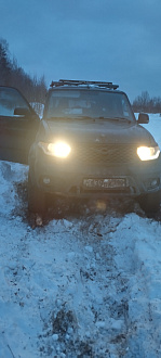 прошу помощи, дернуть машину, встряли в снегу вытащить застрявшую машину Уаз патриот