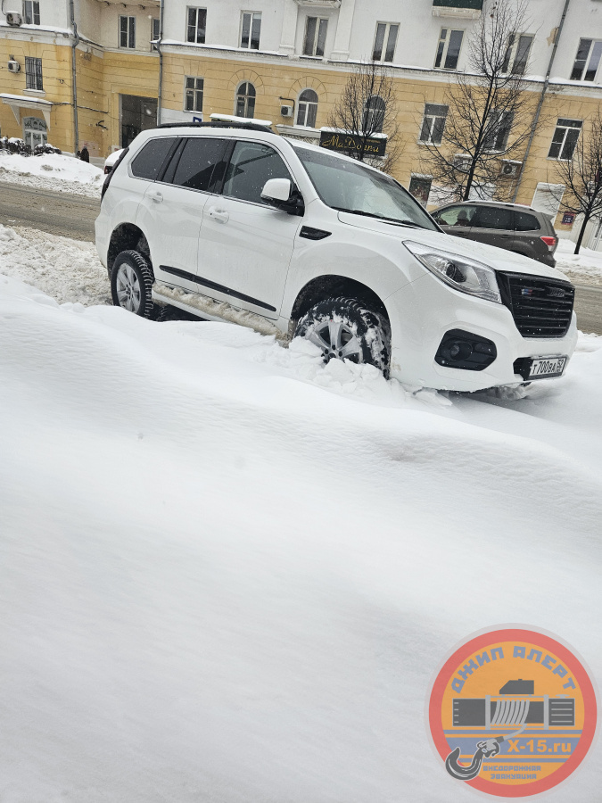 фото застрявшего Haval h9  