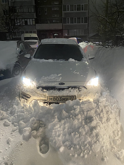 помогите пожалуйста,  вынуть машину из застрявшего снега ! вытащить застрявшую машину KIA CERATO