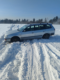 помогите пожалуйста,  застрял в снегах вытащить застрявшую машину Toyota caldina