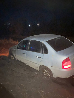 прошу помощи, вытащить машину,застряли в грязи  вытащить застрявшую машину лада калина 
