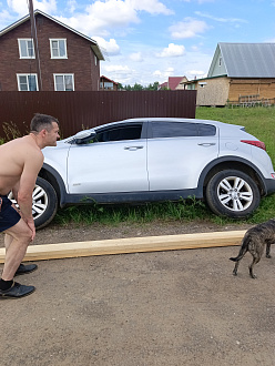 прошу помощи, вытащить машину из кювета  вытащить застрявшую машину Киа спортеж 