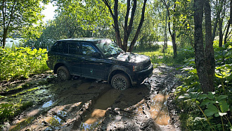 Прошу помощи вытащить авто вытащить застрявшую машину Лэндровер