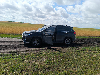 помогите, буксовал в грязи перегрелась, заглушили остудить, больше не заводится, до асфальта около 1 км, чтобы забрал эвакуатор, коробка автомат, на нейтраль не ставится вытащить застрявшую машину Haval M6