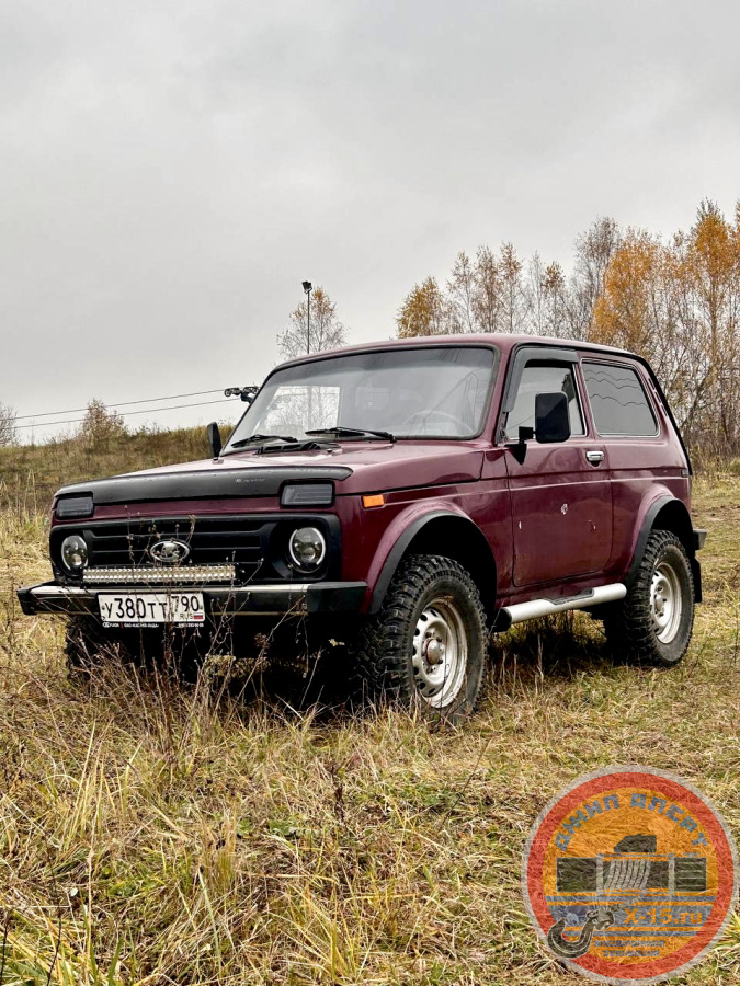 фото застрявшего Ваз Нива 