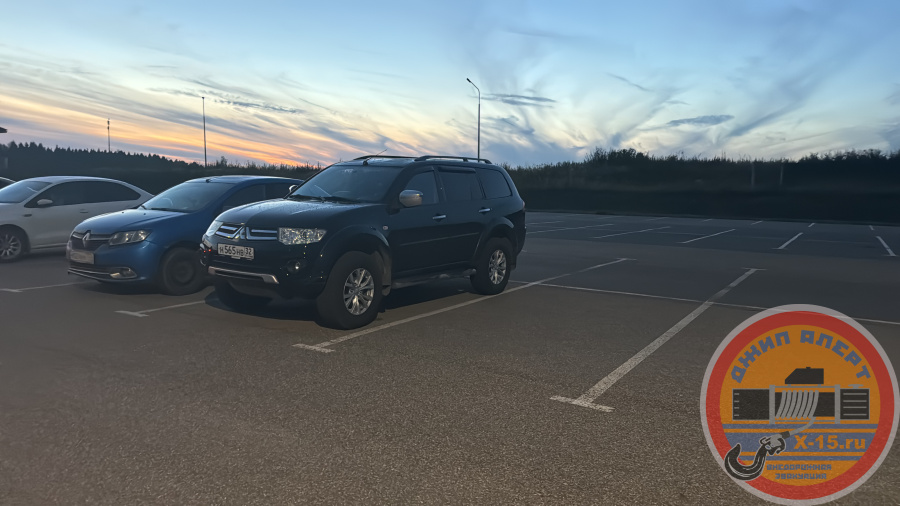 фото застрявшего Mitsubishi Pajero Sport 2 