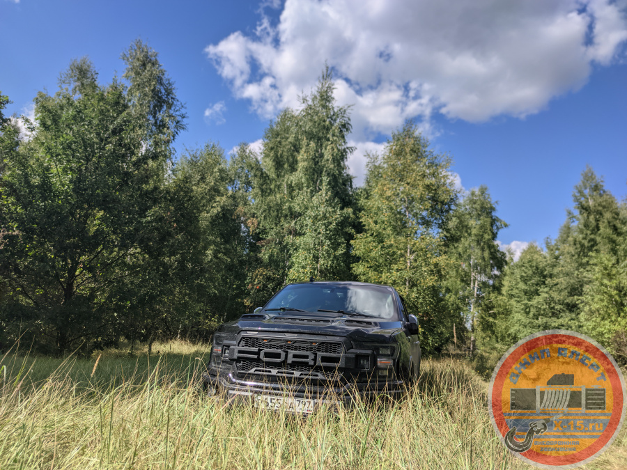 фото застрявшего Ford F150 
