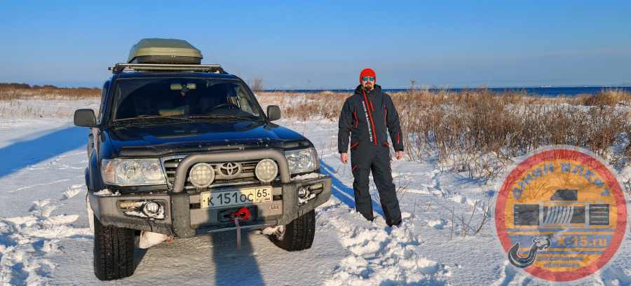 фото застрявшего Toyota Land Cruiser 100 Южно-Сахалинск