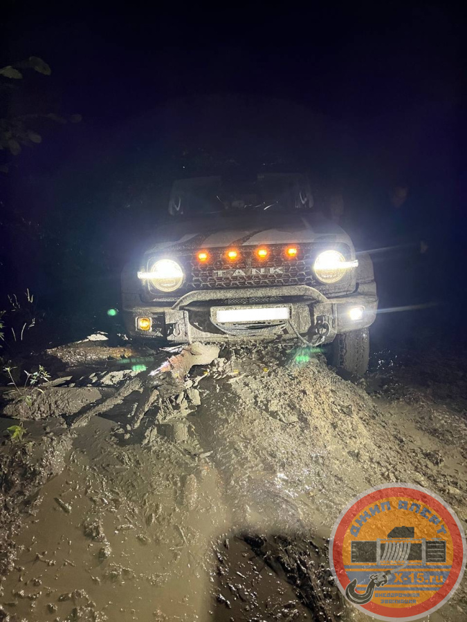 фото застрявшего Tank 300 