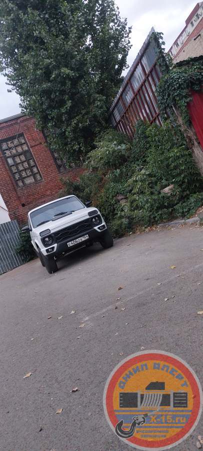 фото застрявшего  Volkswagen Golf 6, Niva 21214 Саратов