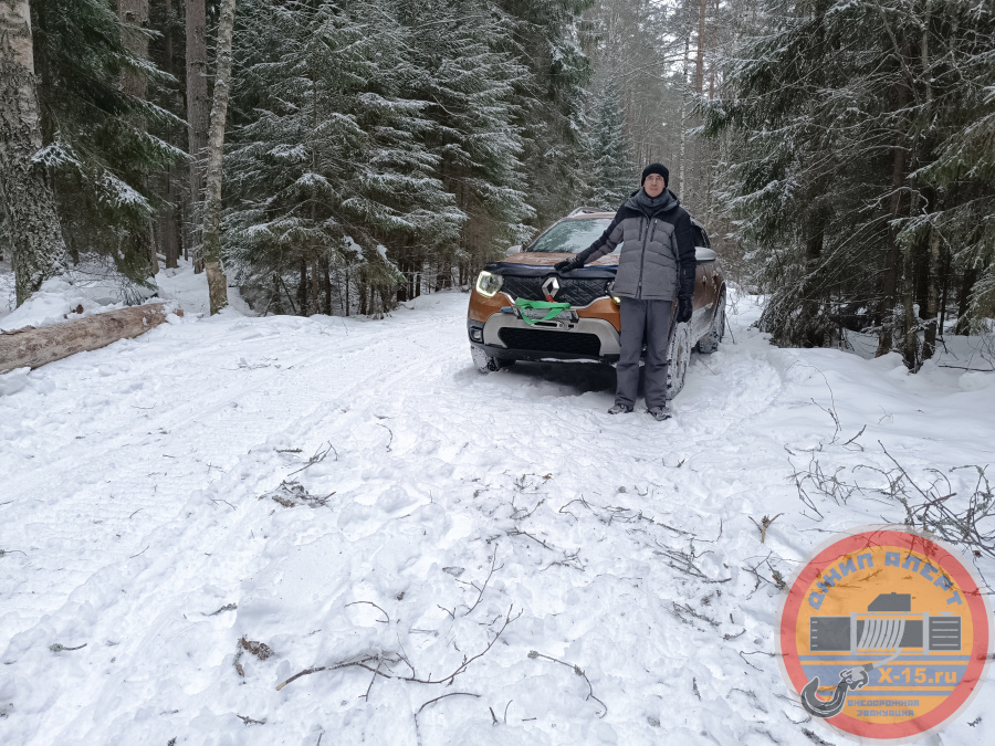 фото застрявшего Renault Duster 2, dCi лебедка, трос, хайджек Дмитров