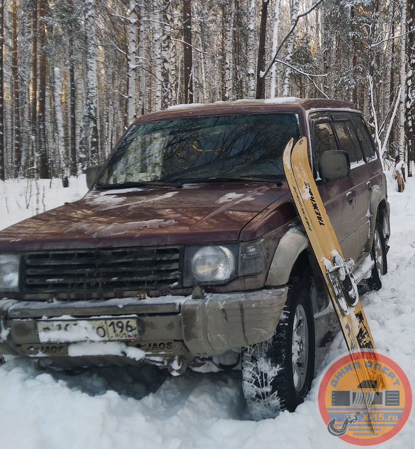 фото застрявшего Mitsubishi Pajero2 