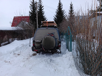 помогите, сел на пузо. Проехать до меня легко, надо немного сдернуть с места. Трос есть вытащить застрявшую машину Паджеро 2