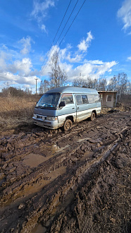 помогите, застряли на ровном месте)) вытащить застрявшую машину Застряли  
