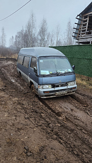 помогите пожалуйста, застряли на дороге вытащить застрявшую машину Застряли  