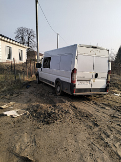 помогите вытянуть авто вытащить застрявшую машину Peugeot boxer
