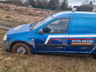 помогите, прошу помощи вытащить машину, застрял в поле, нужно дернуть, до дороги 300-400 метров вытащить застрявшую машину Лада Ларгус
