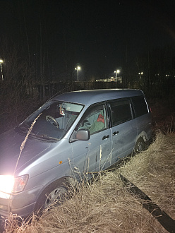 Приехал на заявку по работе, застрял, дёрнуть ~ 10 метров  вытащить застрявшую машину Toyota 