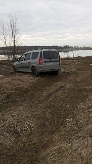 прошу помощи, вытащить машину вытащить застрявшую машину Лада ларгус