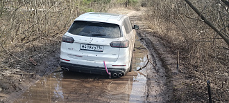 помогите, застряла в луже в лесу вытащить застрявшую машину Cherry tiggo max pro 8
