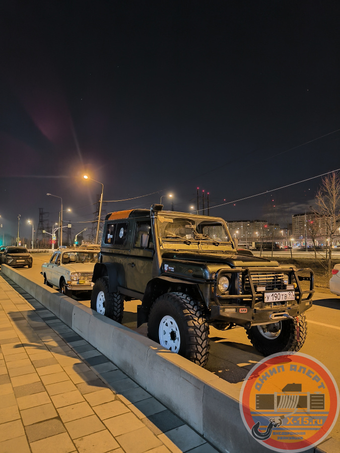 фото застрявшего Land Rover defender 90 (TCruiser) Москва