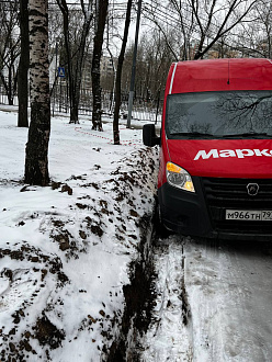 помогите пожалуйста,   вытащить застрявшую машину Газель некст