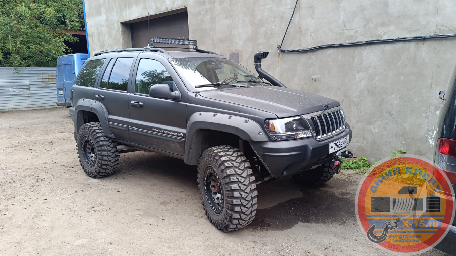 фото застрявшего Jeep grand cherokee Москва