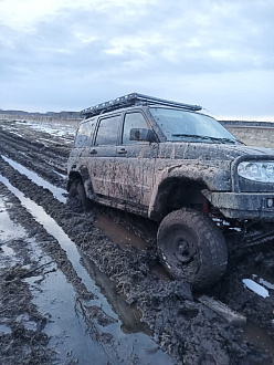 помогите пожалуйста,  засел в поле вытащить застрявшую машину УАЗ