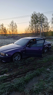помогите, застрял в поле. вытащить застрявшую машину Bmw