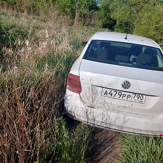 прошу помощи, застряла машина в колее вытащить застрявшую машину Vw Polo