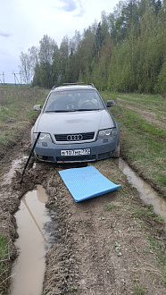 помогите, сел на пузо вытащить застрявшую машину Ауди аллроад 