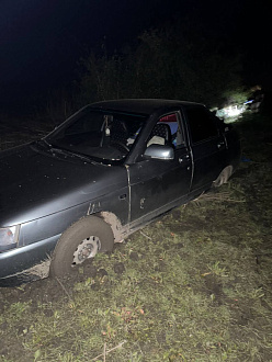 помогите пожалуйста,  застрял, где нужно вытягивать сухо вытащить застрявшую машину Ваз 