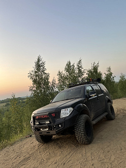 помогите пожалуйста, отбуксировать авто 500м. Заглох, стою под знаком  вытащить застрявшую машину Ниссан патфайндер