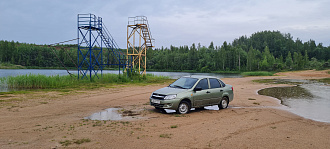 помогите, пока был на рыбалке, сел аккумулятор, нужно прикурить. вытащить застрявшую машину Лада Гранта
