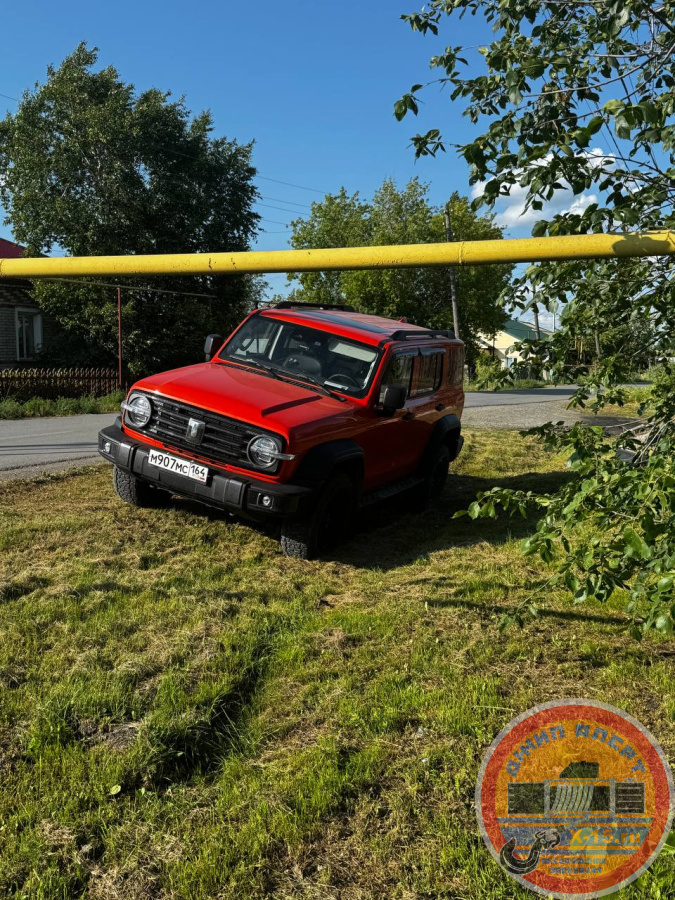 фото застрявшего Tank 300 