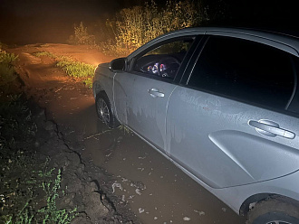 прошу помощи, застряла машина вытащить застрявшую машину Лада Веста 